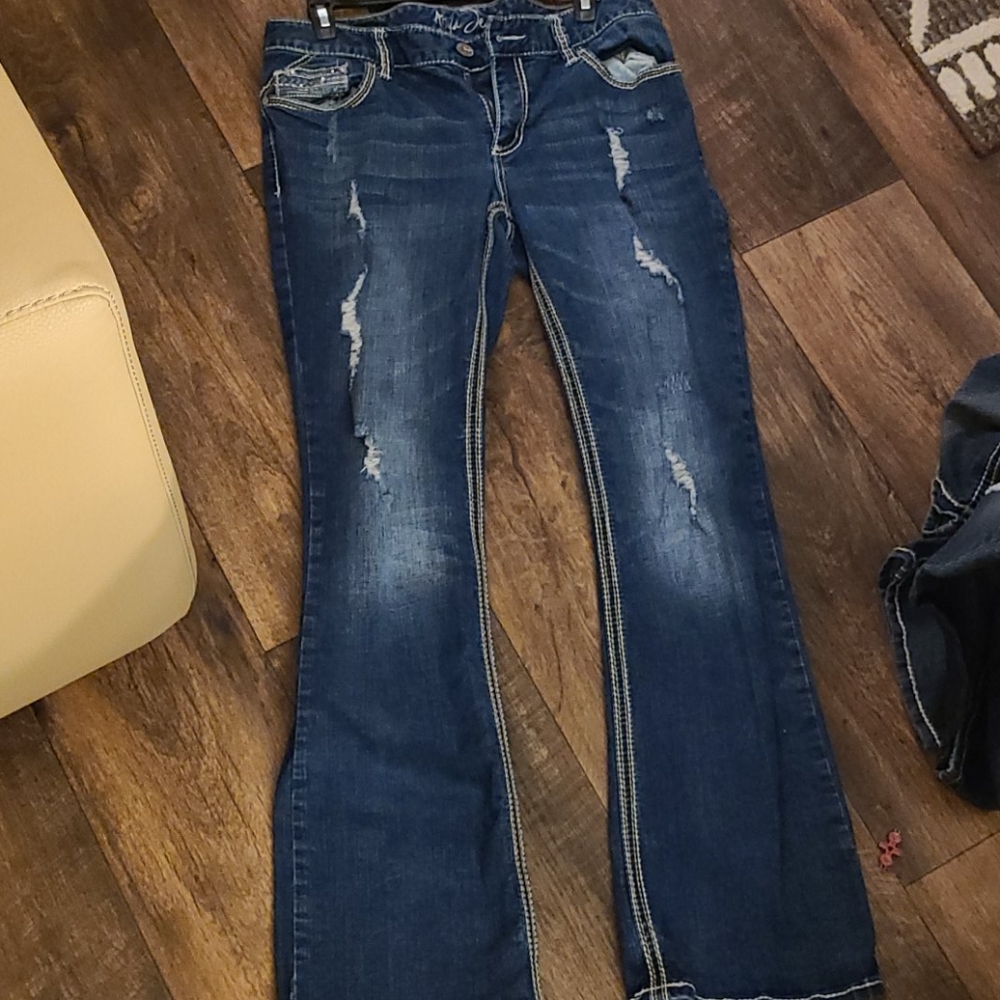 Ariya Jeans